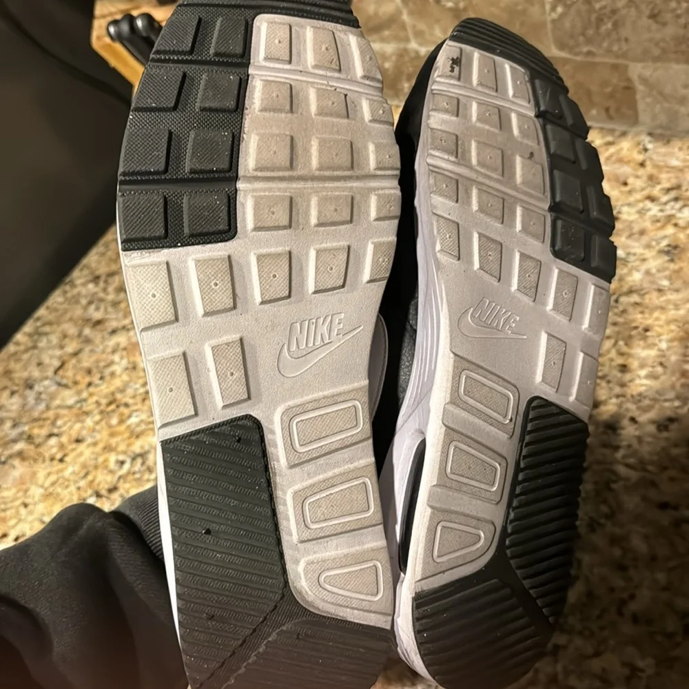 Nike Air Max Size 13, GREAT Condition. These have been worn 1 Time! - Picture 4 of 4